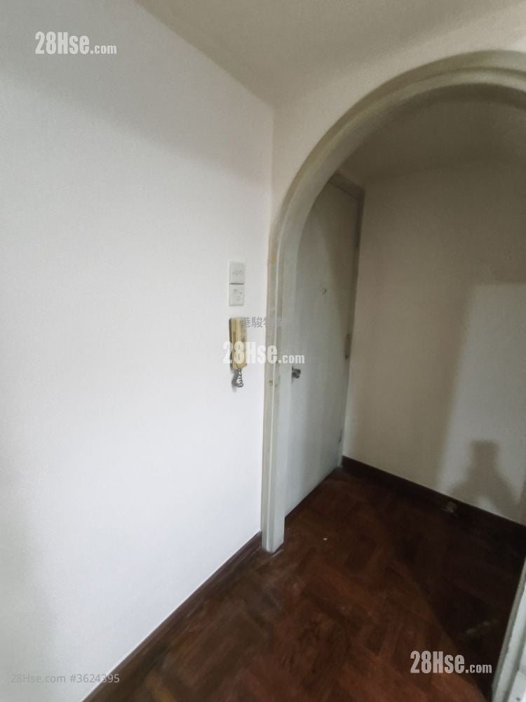 15 Grampian Road Sell 3 Bedrooms , 2 Bathrooms 836 ft²