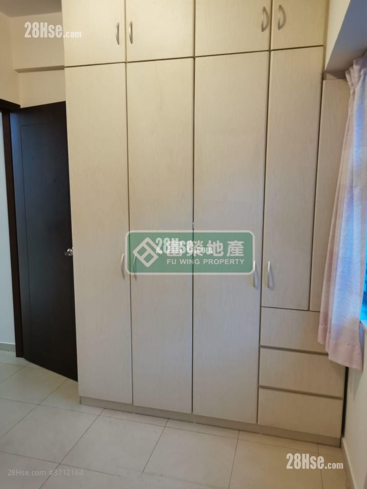 Yan On Building Sell 2 Bedrooms , 1 Bathroom 606 ft²