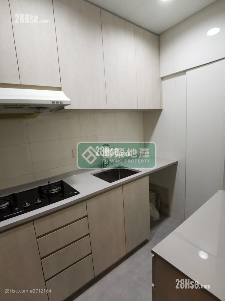 Yan On Building Sell 2 Bedrooms , 1 Bathroom 606 ft²