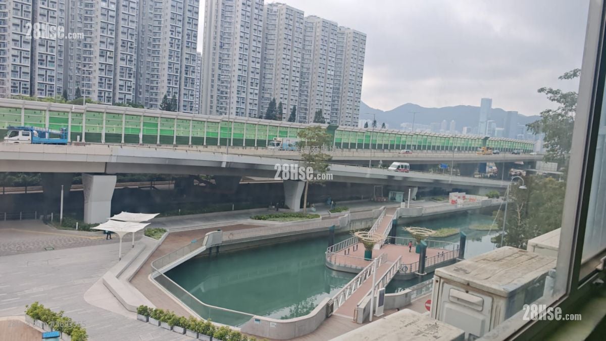 Hing Yip Centre Sell