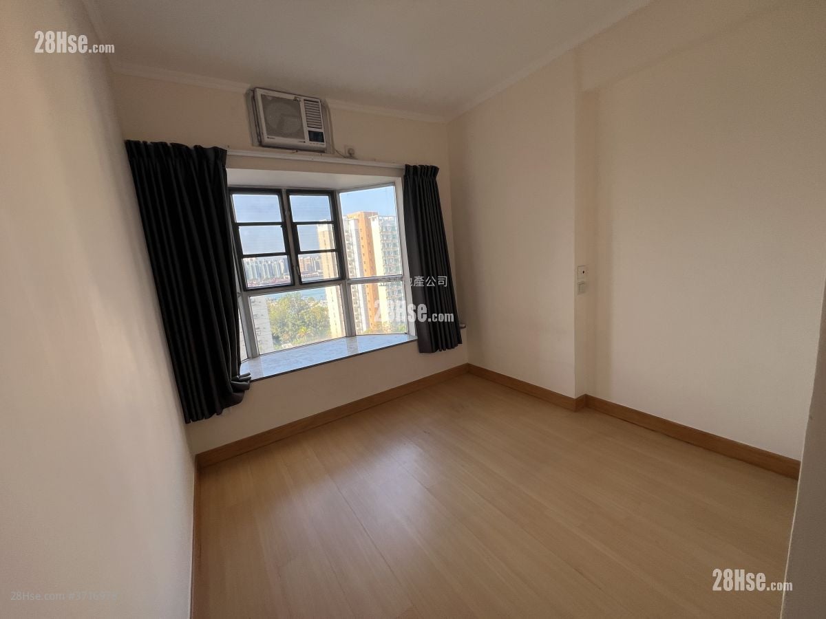 Dragon Inn Court Sell 3 Bedrooms , 2 Bathrooms 692 ft²