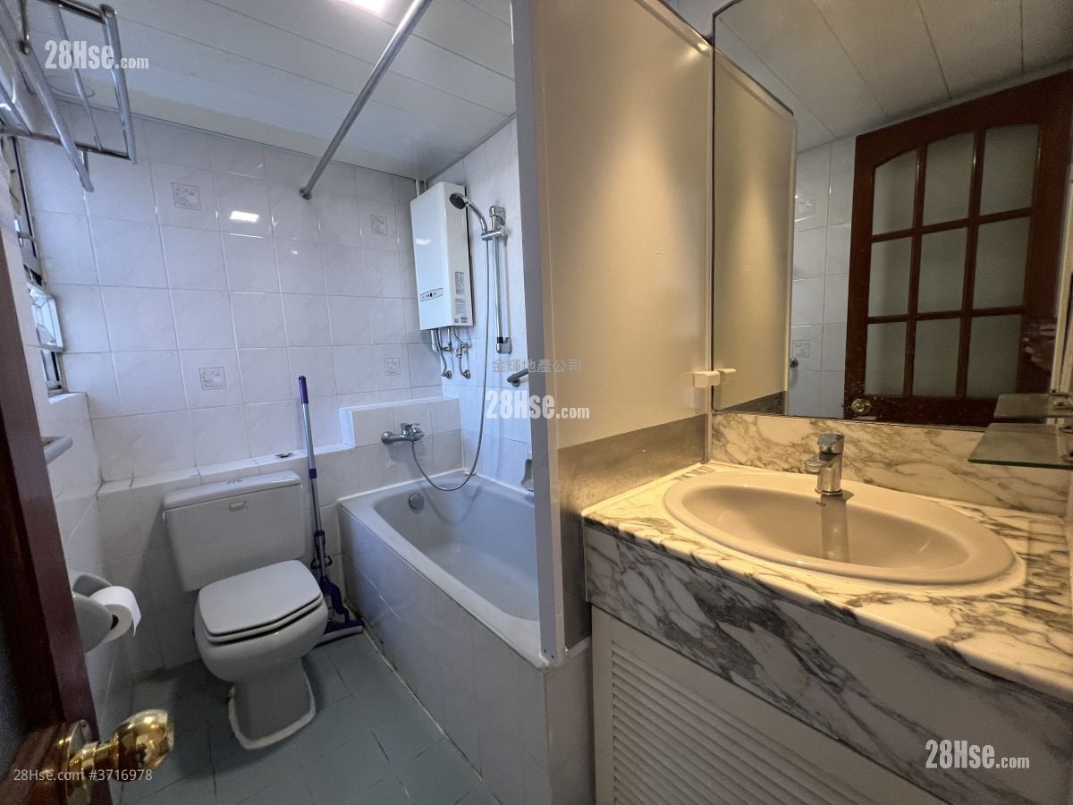 Dragon Inn Court Sell 3 Bedrooms , 2 Bathrooms 692 ft²