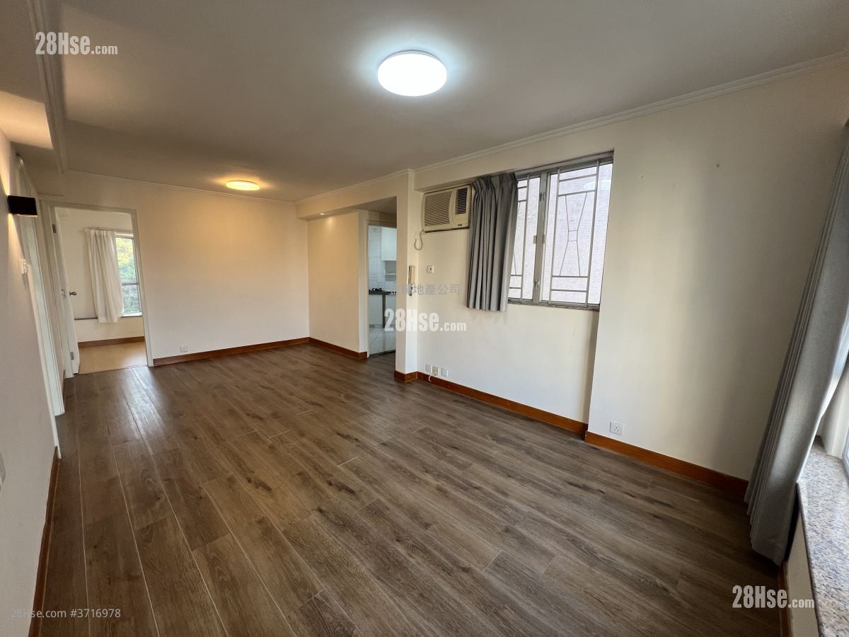 Dragon Inn Court Sell 3 Bedrooms , 2 Bathrooms 692 ft²