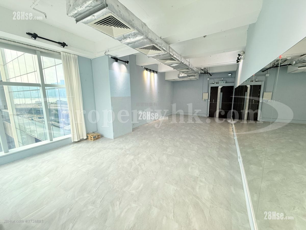 皇廷广场 租盘 670 平方尺