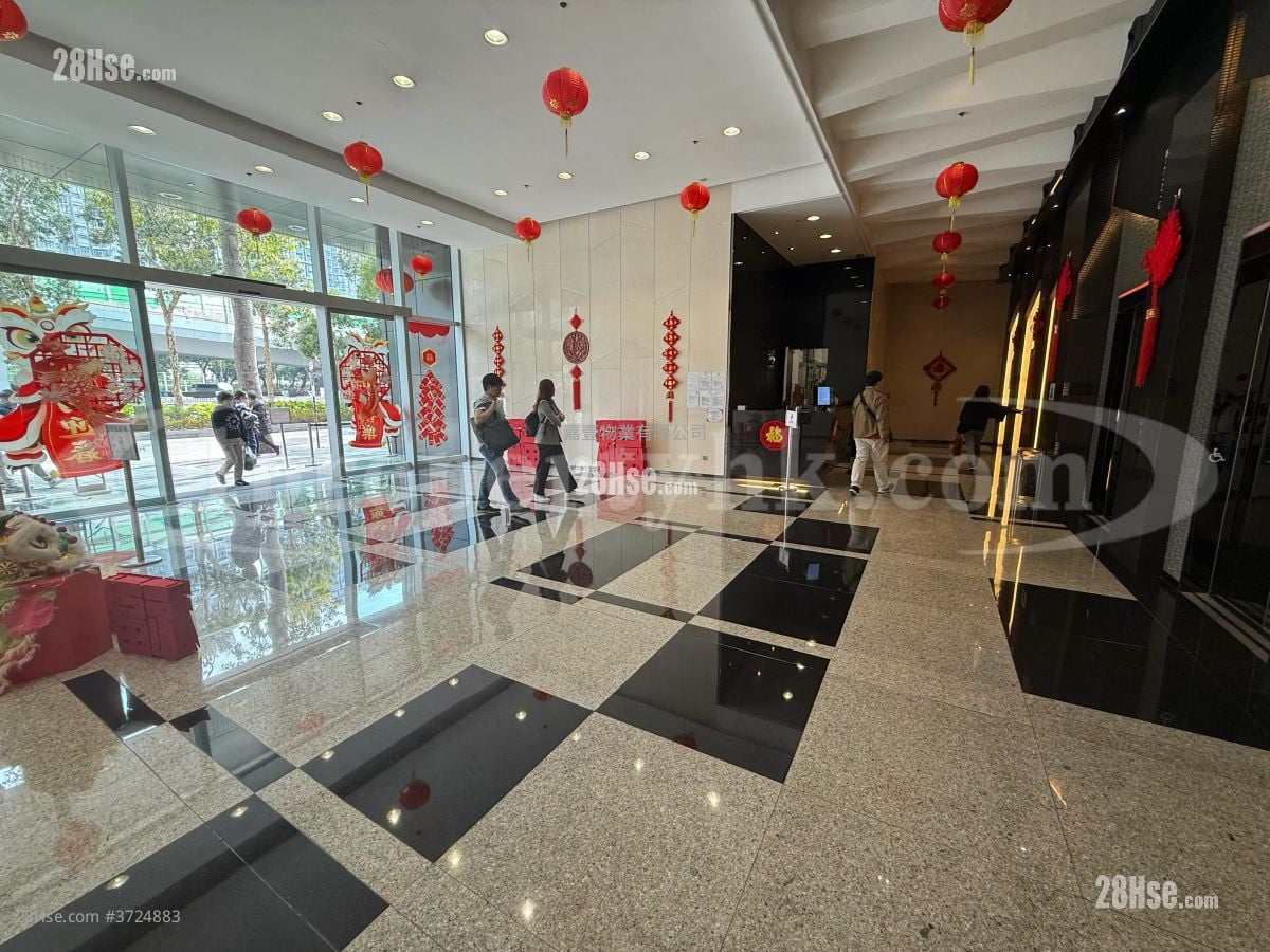 皇廷广场 租盘 670 平方尺