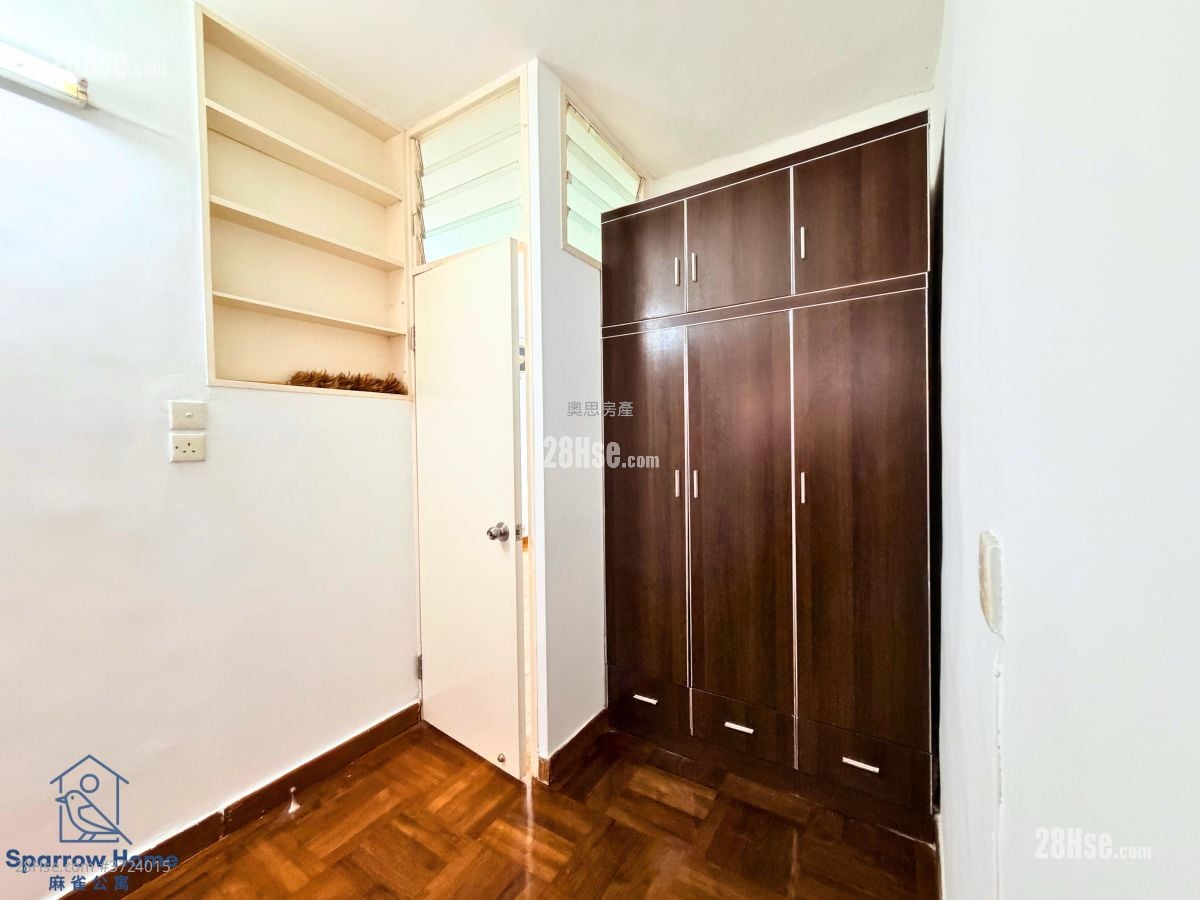 Fok Cheong Building Sell 2 Bedrooms , 1 Bathroom 316 ft²