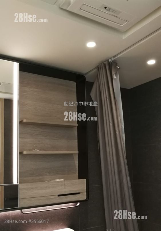 Fleur Pavilia Sell 2 Bedrooms , 1 Bathroom 799 ft²