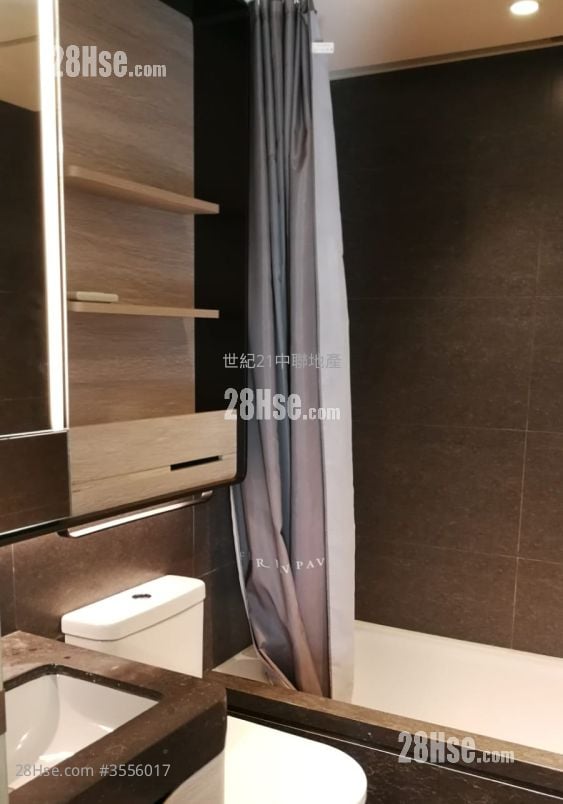 Fleur Pavilia Sell 2 Bedrooms , 1 Bathroom 799 ft²