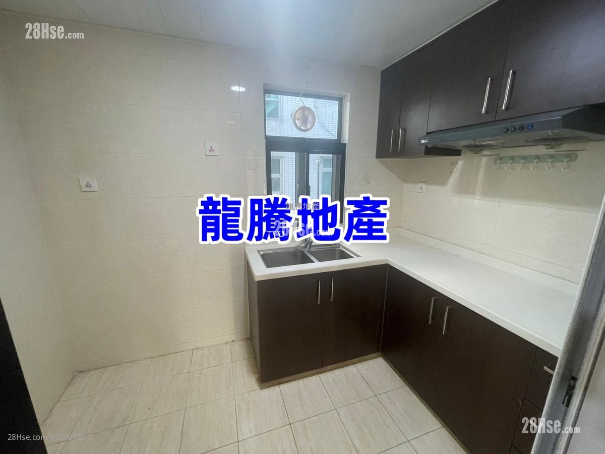 村屋 售盘 3 房 , 2 浴室