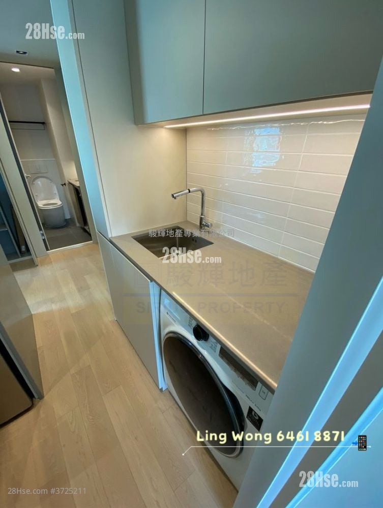 City 18 Sell 1 Bedroom , 1 Bathroom 319 ft²