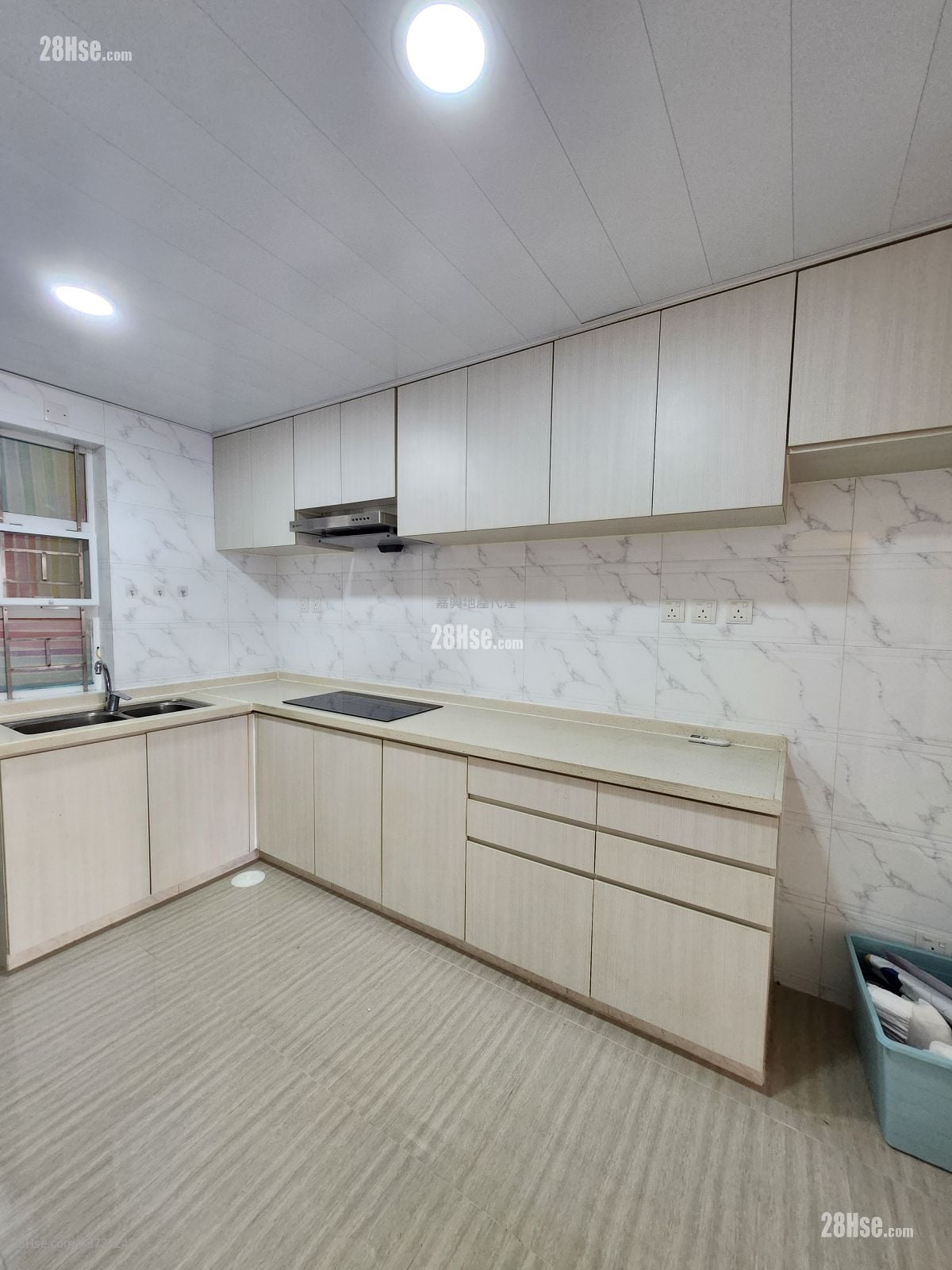 村屋 售盘 2 房 , 2 浴室