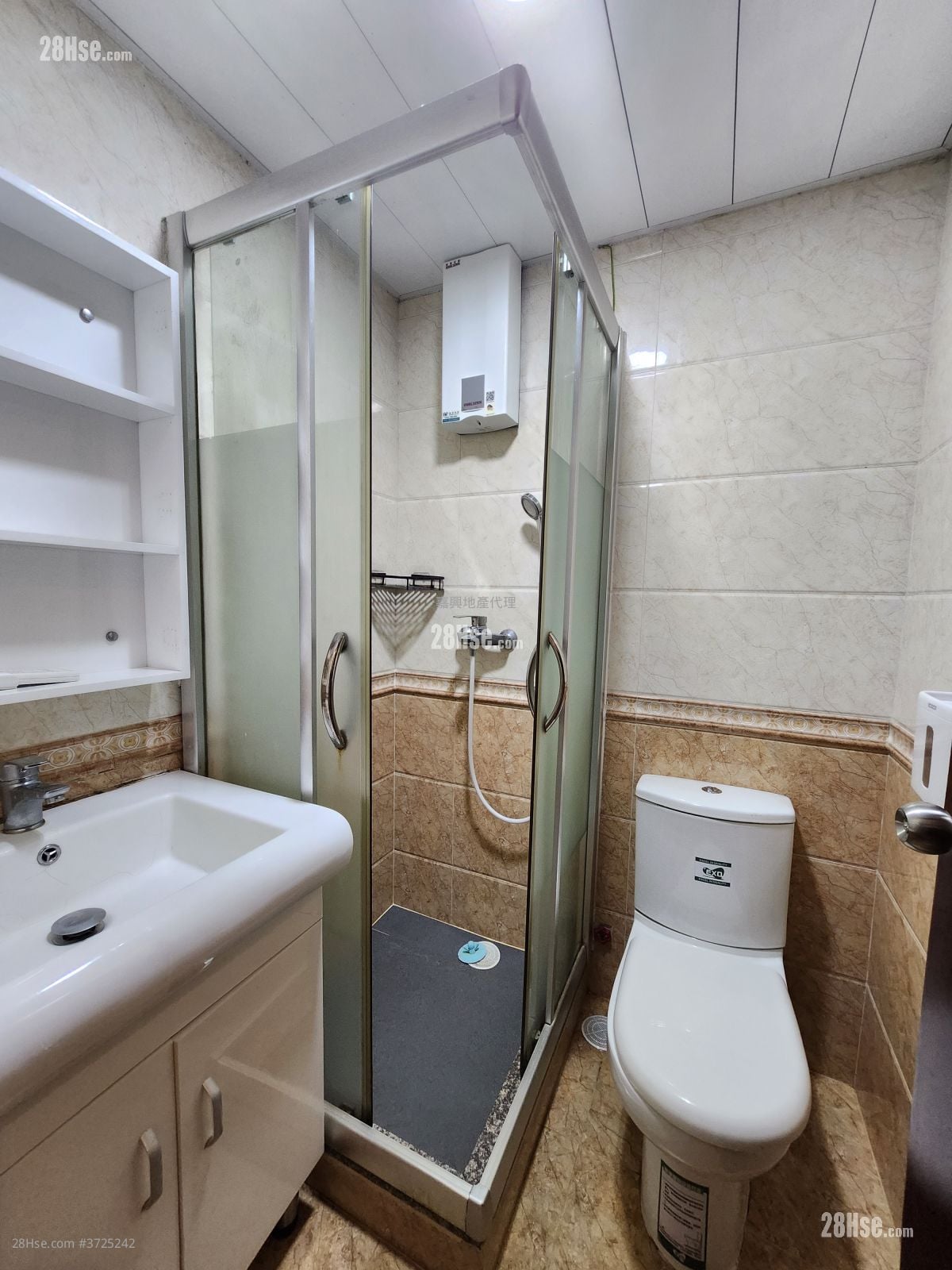 村屋 售盘 2 房 , 2 浴室