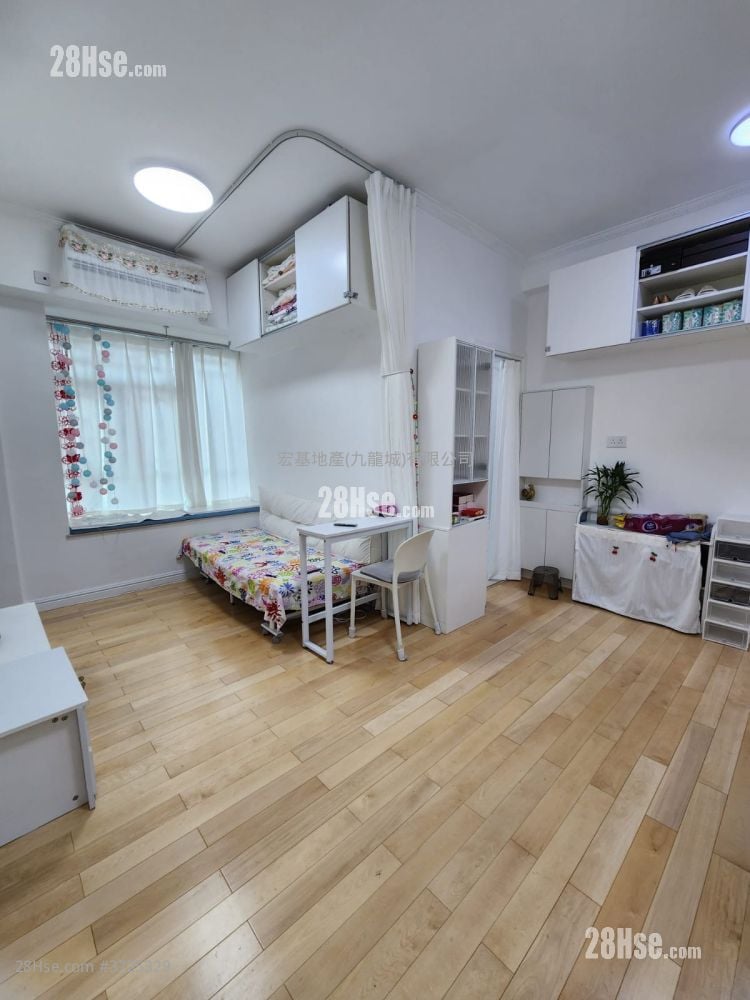 Genius Court Sell 2 Bedrooms , 1 Bathroom 454 ft²