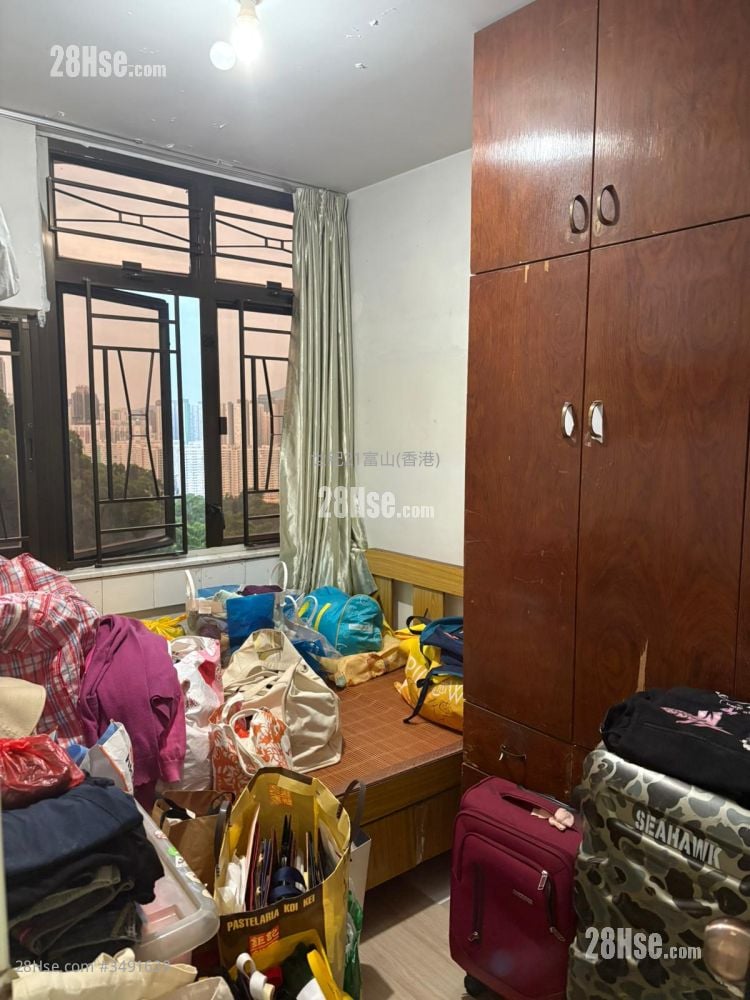 凤德邨 售盘 2 房 , 1 浴室 445 平方尺