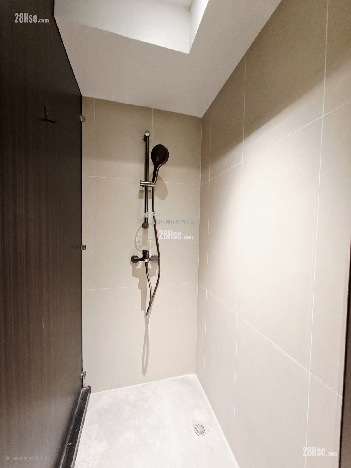 Liven House Rental 5+ Bedrooms , 5+ Toilets