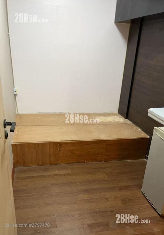 Ho Pui Street Rental 150 ft²