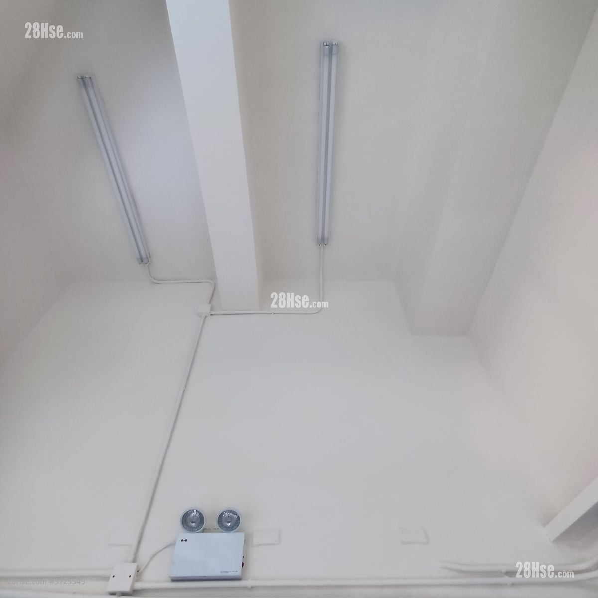 建福大廈 租盤 1 廁所 100 平方呎