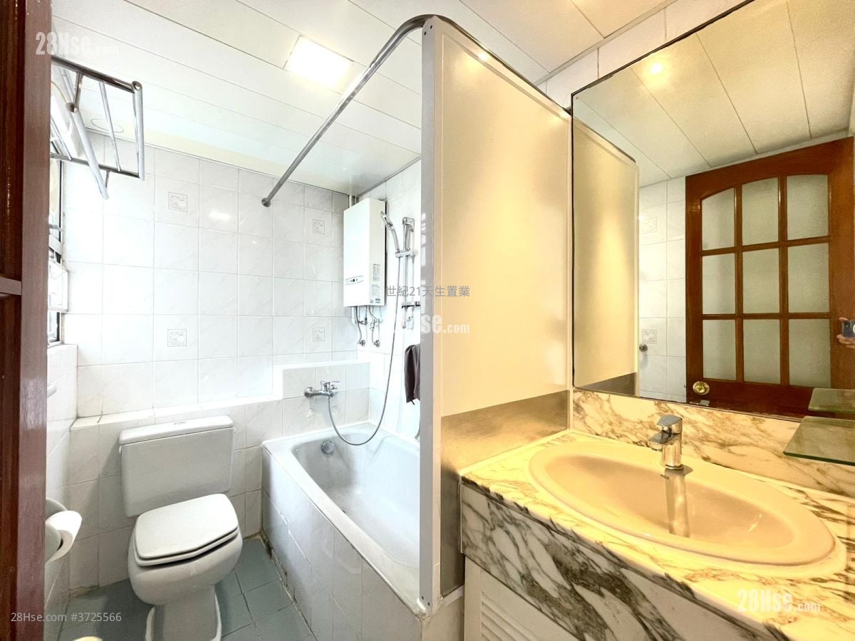 Dragon Inn Court Sell 3 Bedrooms , 2 Bathrooms 692 ft²