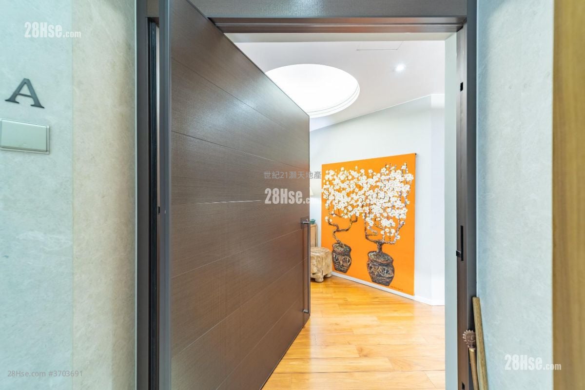 Tregunter Sell 3 Bedrooms , 3 Bathrooms 2,559 ft²