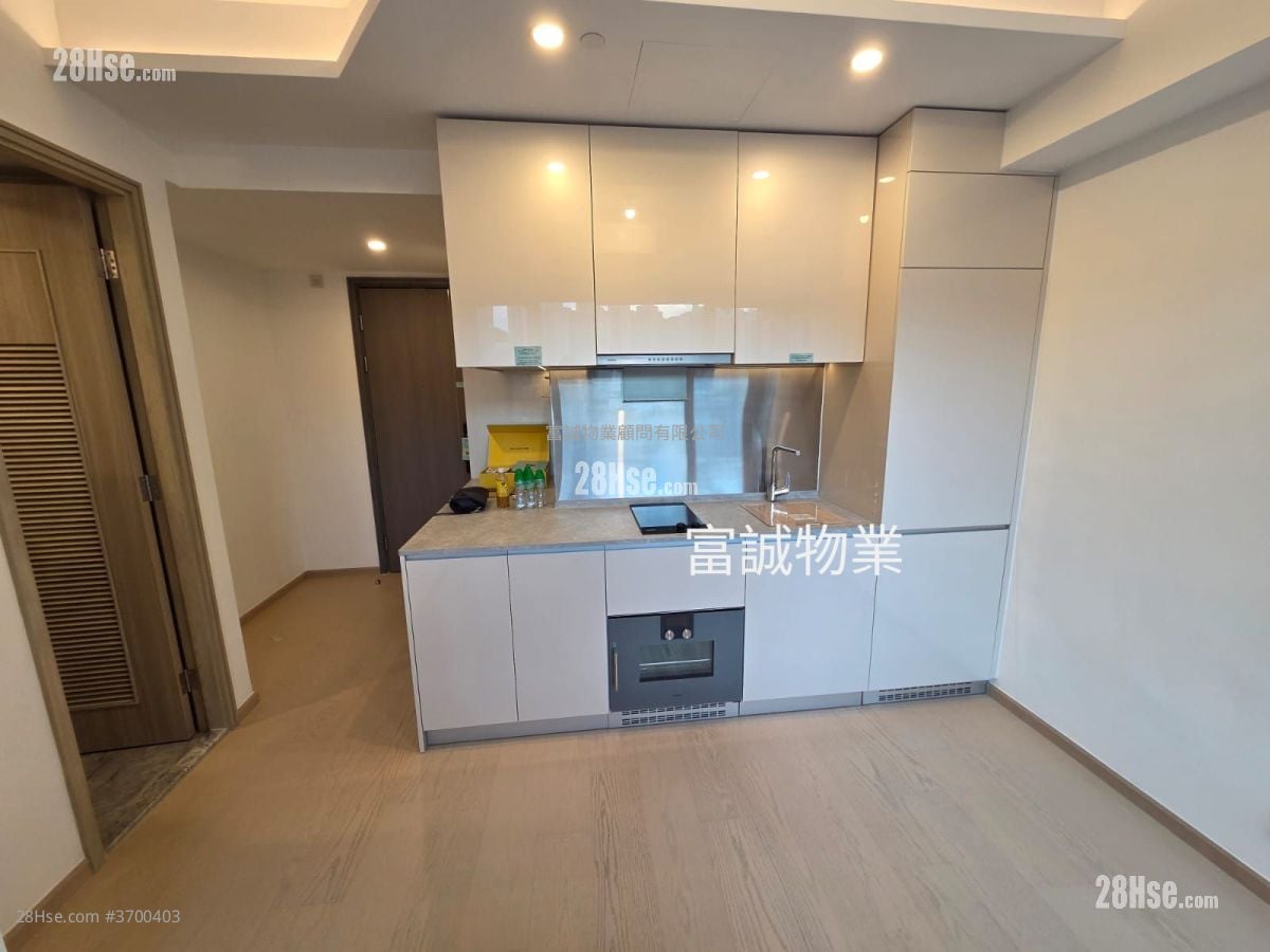 The Coast Line Rental 1 Bedroom 210 ft²