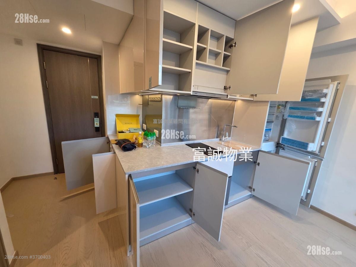 The Coast Line Rental 1 Bedroom 210 ft²