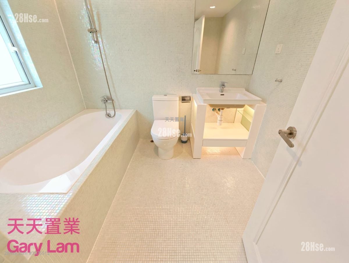 松涛苑 租盘 3 房 , 3 浴室 1,926 平方尺