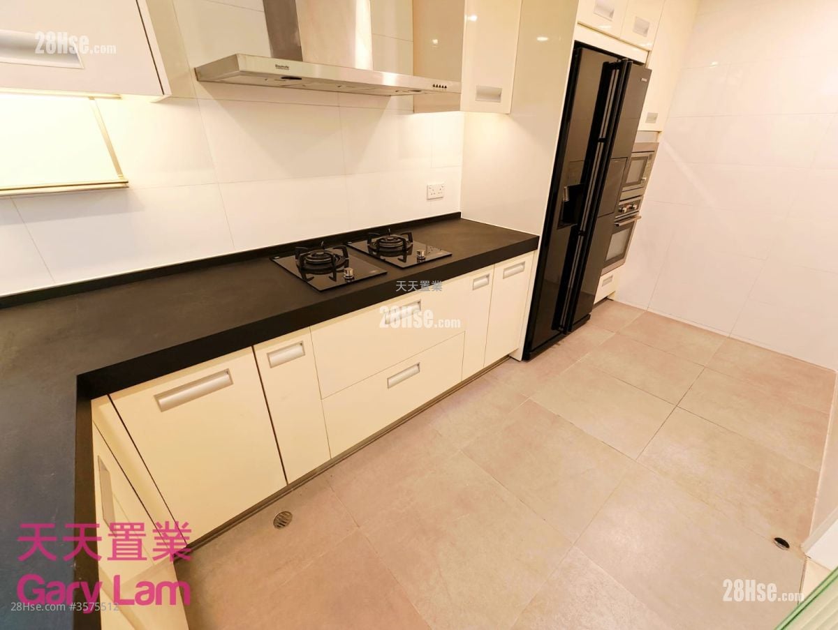 松涛苑 租盘 3 房 , 3 浴室 1,926 平方尺