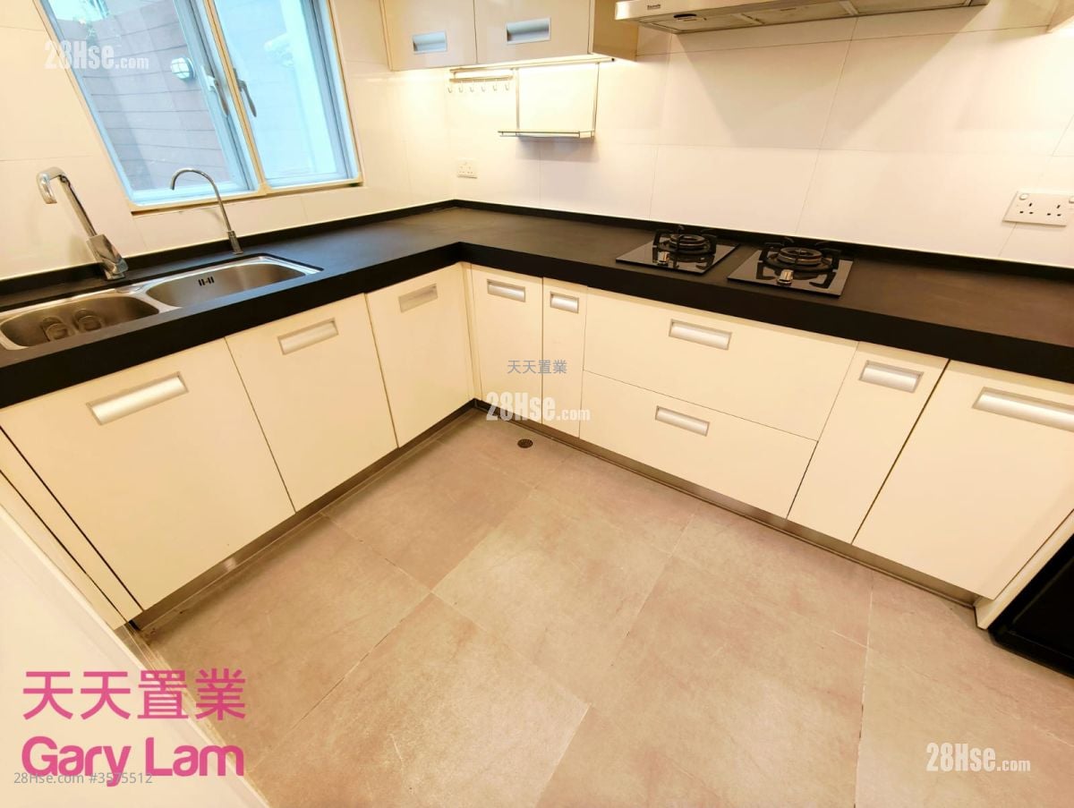 松涛苑 租盘 3 房 , 3 浴室 1,926 平方尺