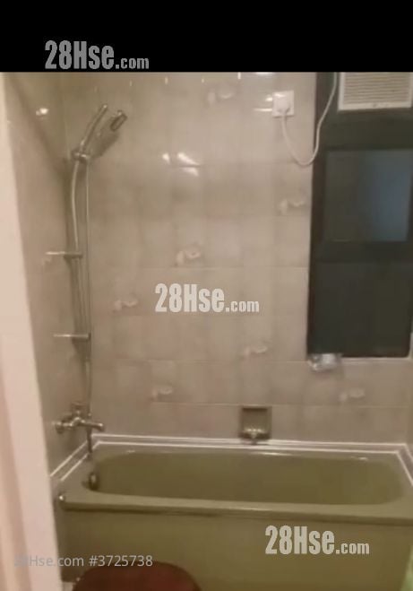 龙华花园 租盘 3 房 , 2 浴室 694 平方尺