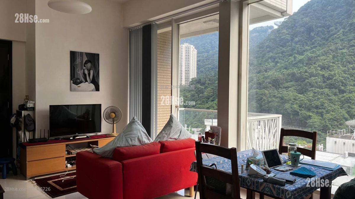 Conduit 18 Sell 3 Bedrooms , 2 Bathrooms 920 ft²