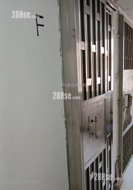 幸运大厦 售盘 2 房 , 1 浴室 326 平方尺