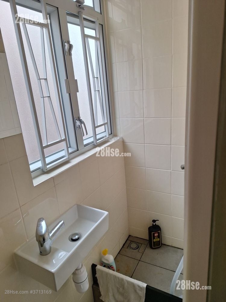 Yalford Building Rental Studio , 1 Bathroom 128 ft²