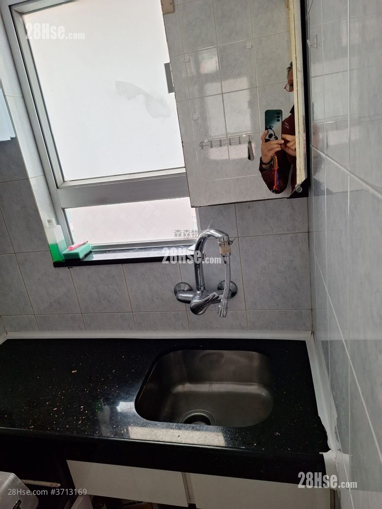 Yalford Building Rental Studio , 1 Bathroom 128 ft²