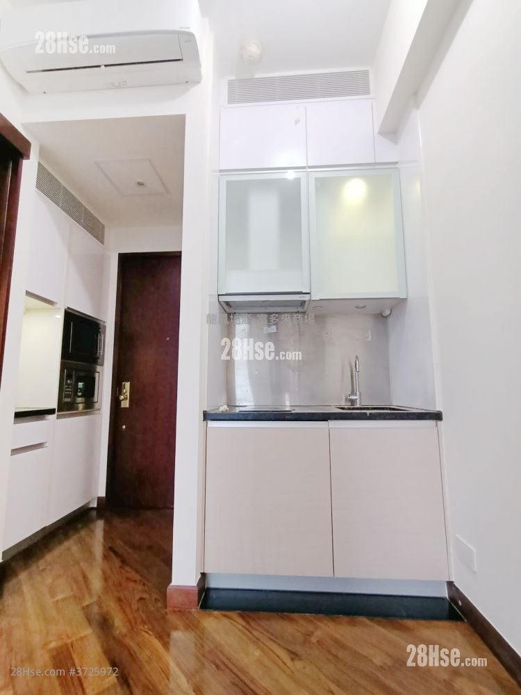 Park Summit Sell Studio , 1 Bathroom 274 ft²
