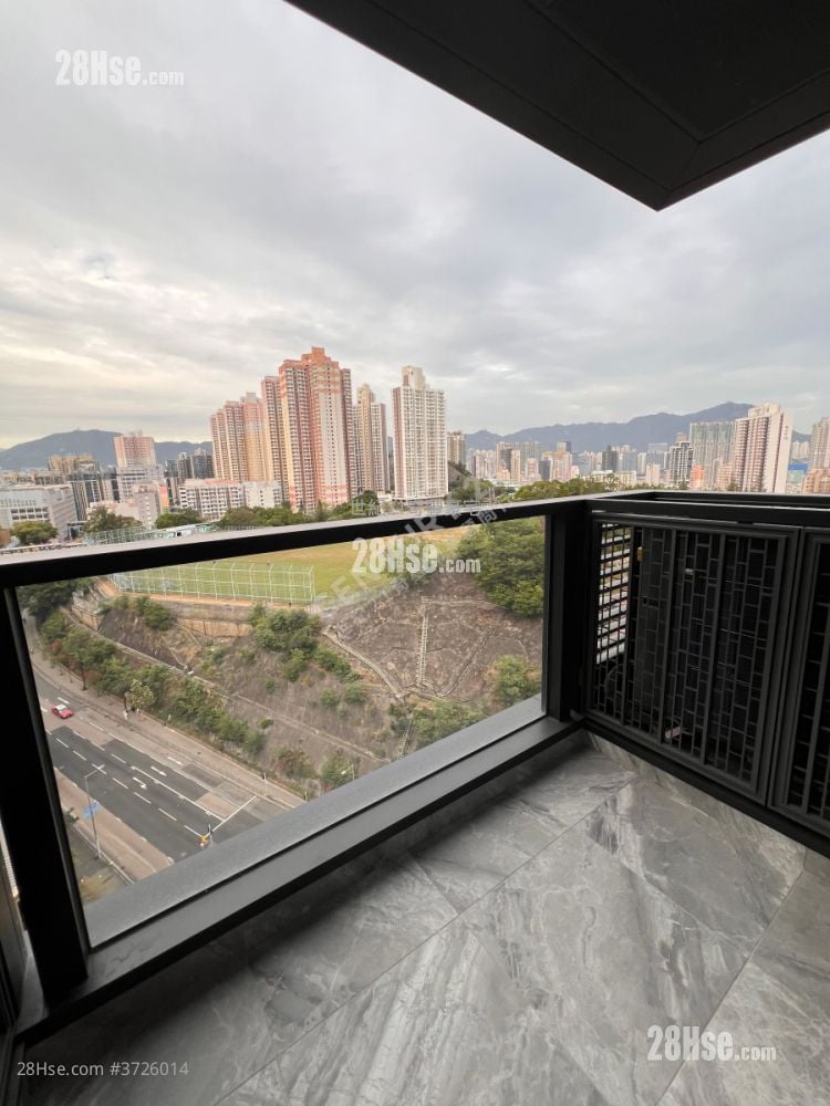 balcony: Onmantin Rental 3 Bedrooms , 3 Bathrooms 783 ft²