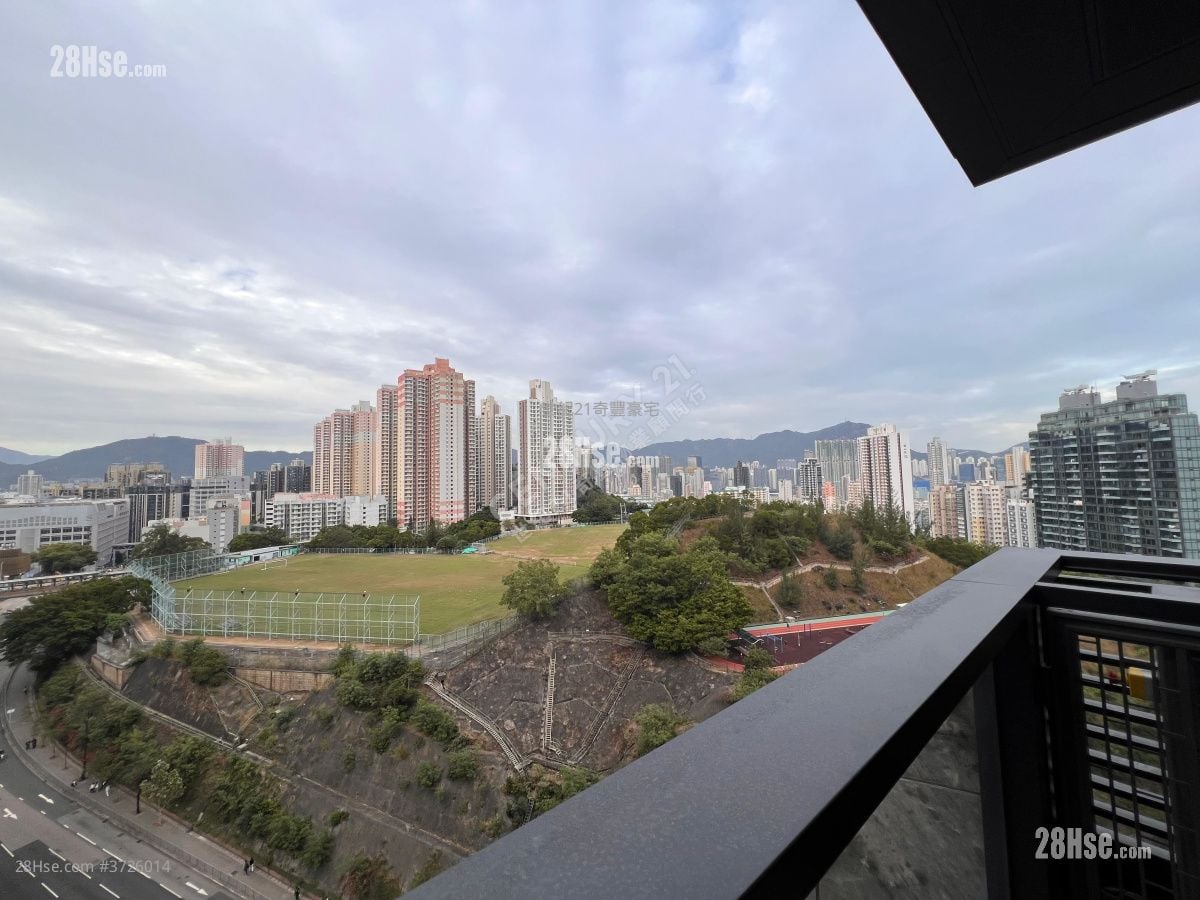View: Onmantin Rental 3 Bedrooms , 3 Bathrooms 783 ft²