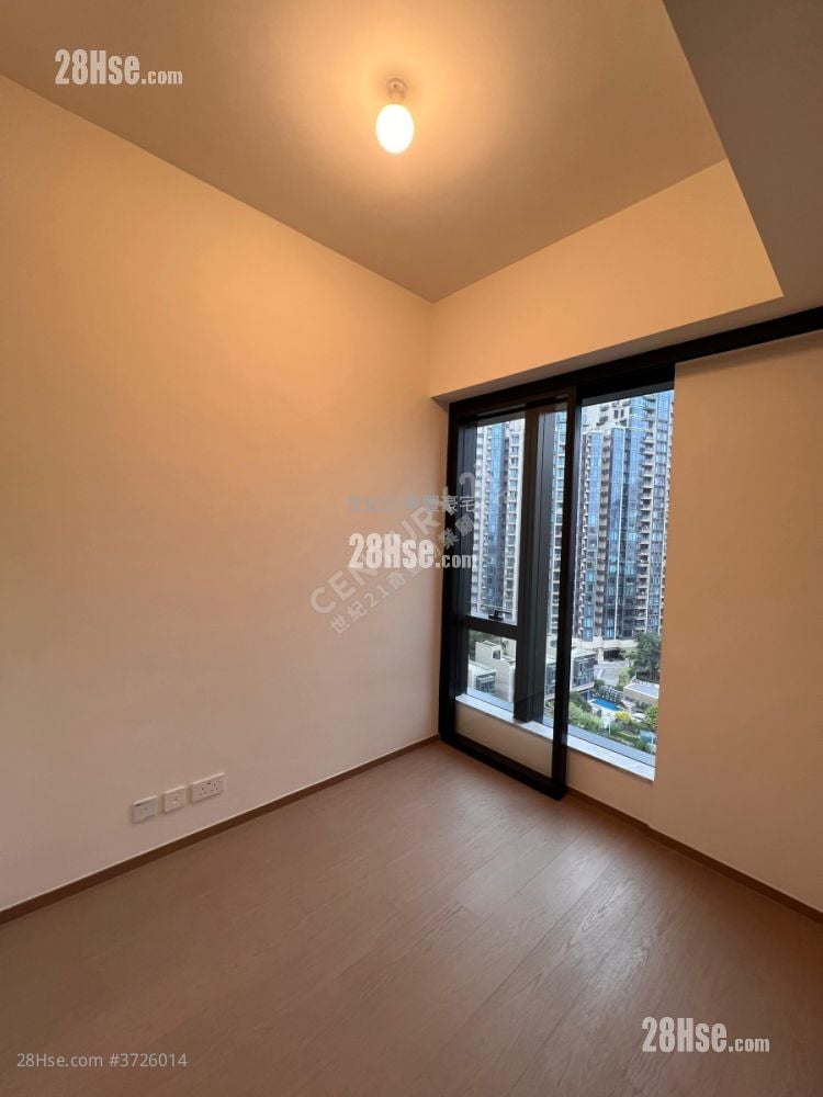 bedroom 1: Onmantin Rental 3 Bedrooms , 3 Bathrooms 783 ft²