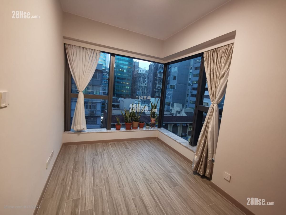 Arbour Sell 2 Bedrooms , 2 Bathrooms 511 ft²