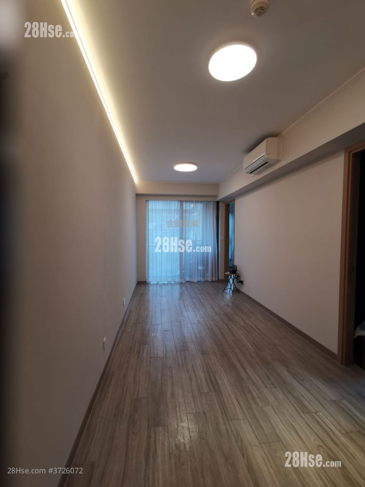 Arbour Sell 2 Bedrooms , 2 Bathrooms 511 ft²