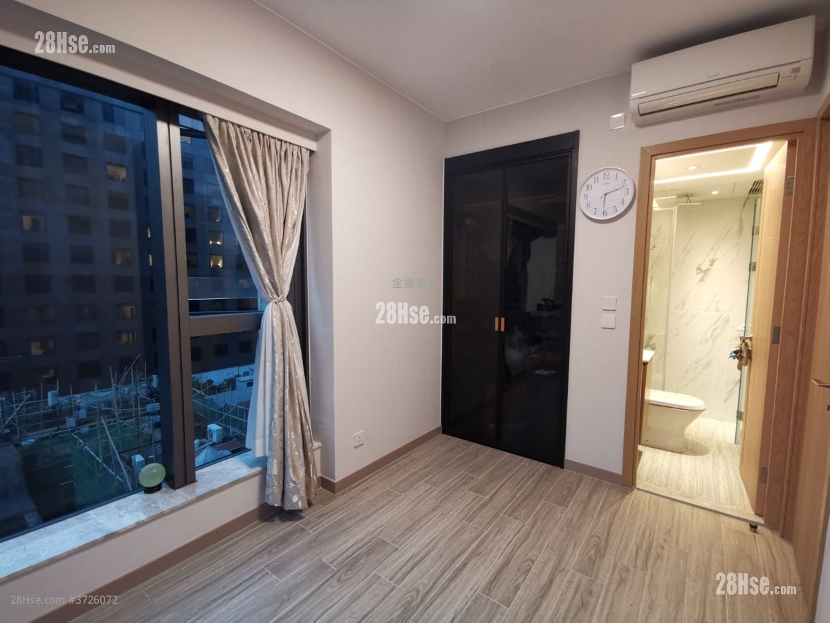 Arbour Sell 2 Bedrooms , 2 Bathrooms 511 ft²