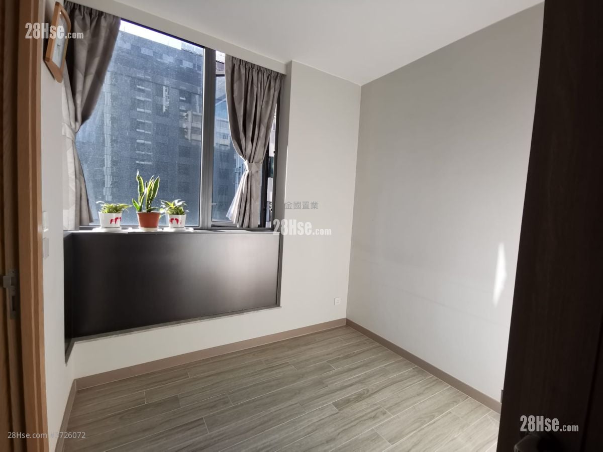 Arbour Sell 2 Bedrooms , 2 Bathrooms 511 ft²