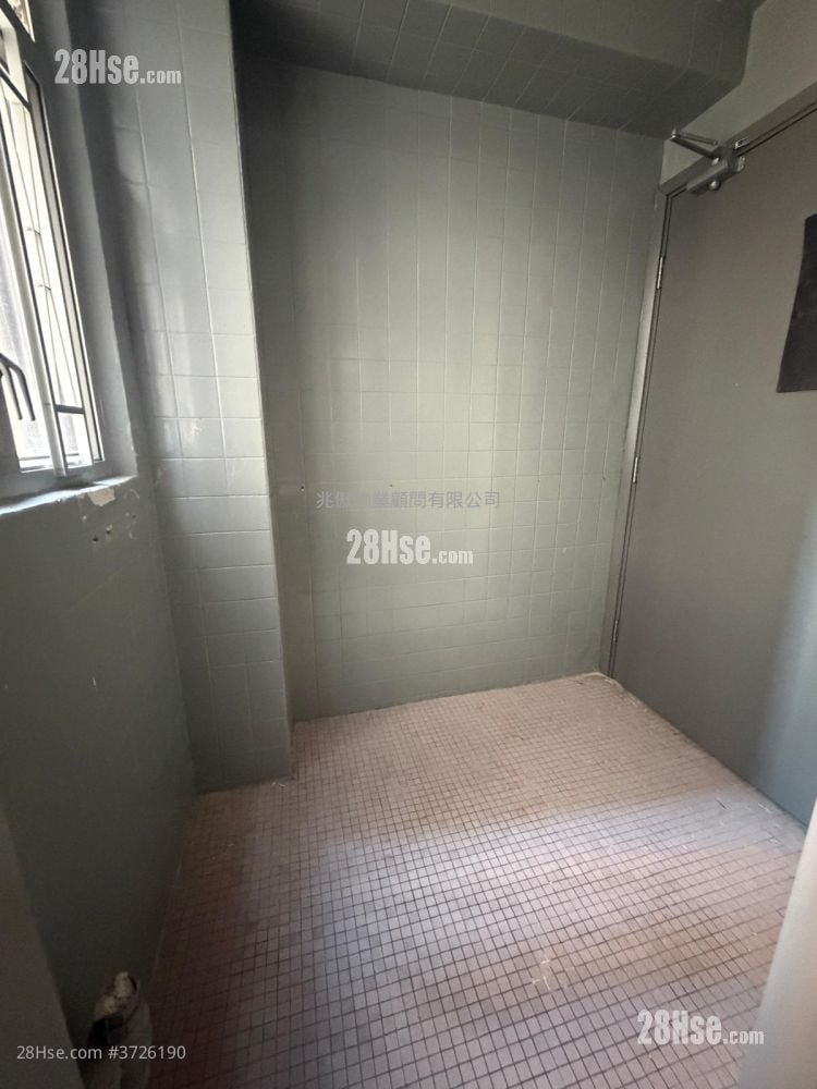 Chatham Court Rental 2 Bedrooms , 1 Bathroom 483 ft²