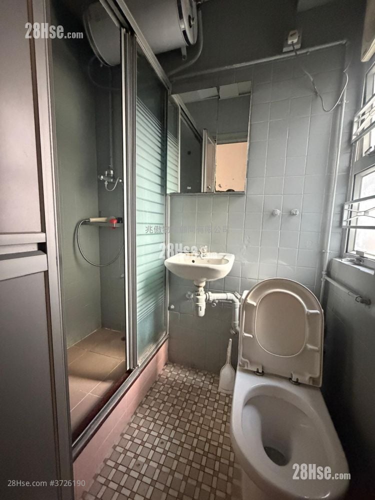 Chatham Court Rental 2 Bedrooms , 1 Bathroom 483 ft²