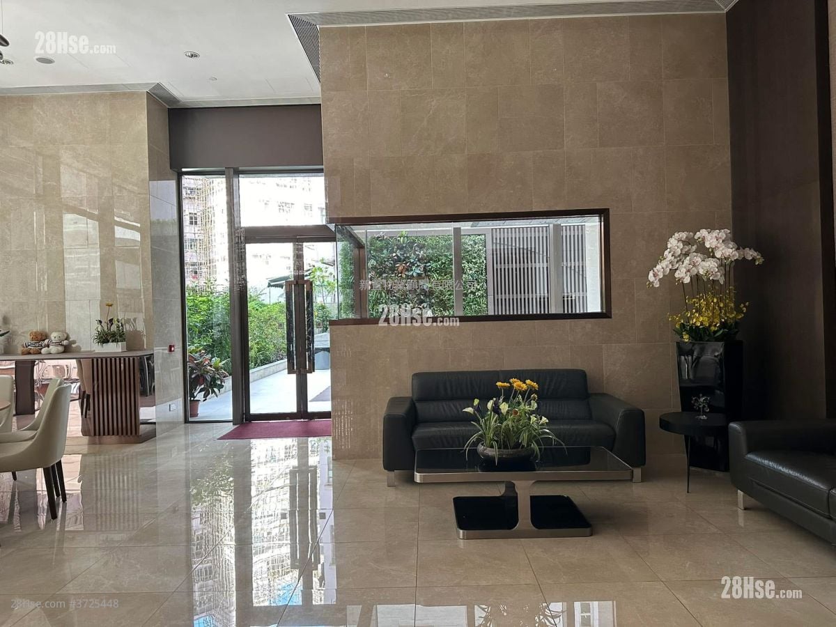 Monti Sell 1 Bedroom , 1 Bathroom 386 ft²