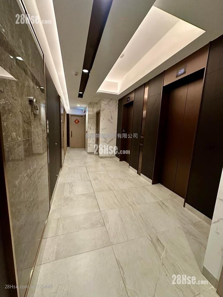 Monti Sell 1 Bedroom , 1 Bathroom 386 ft²