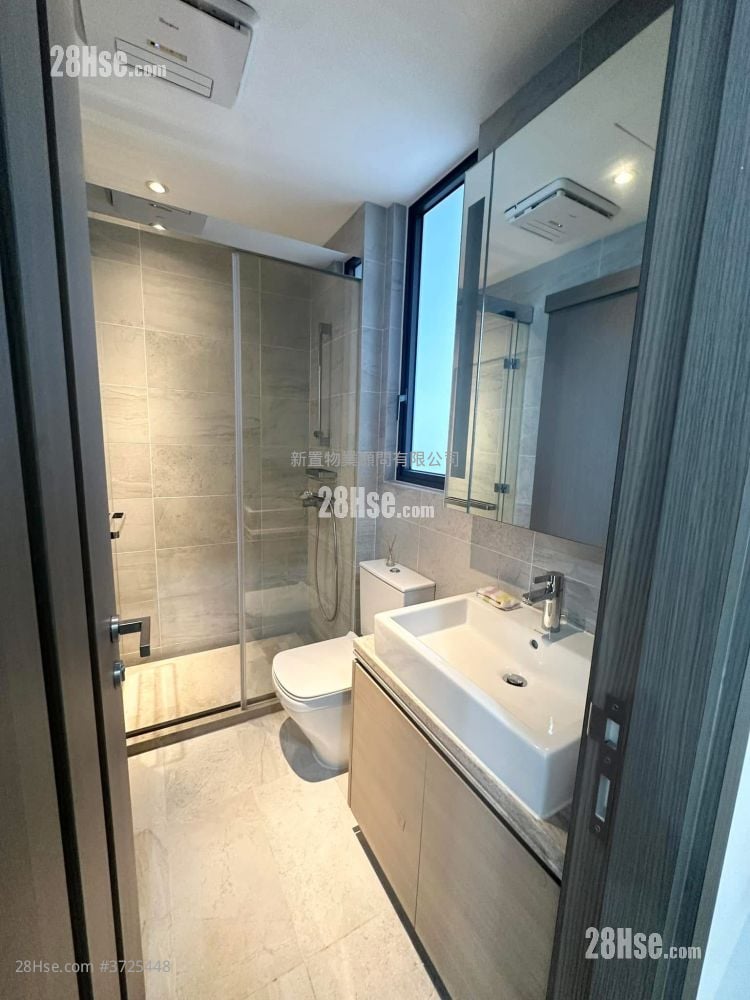 Monti Sell 1 Bedroom , 1 Bathroom 386 ft²