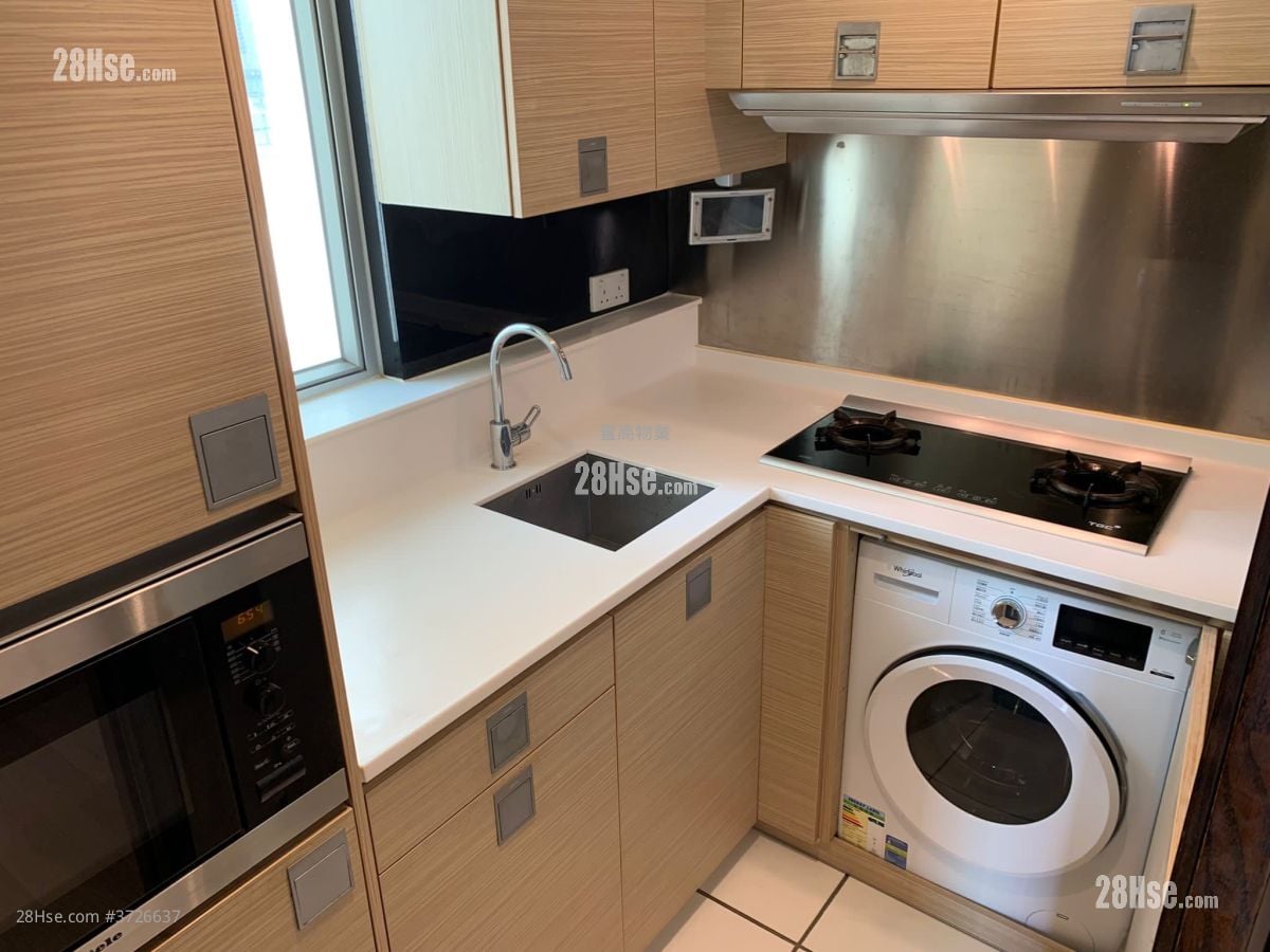 Grand Waterfront Sell 3 Bedrooms , 2 Bathrooms 616 ft²