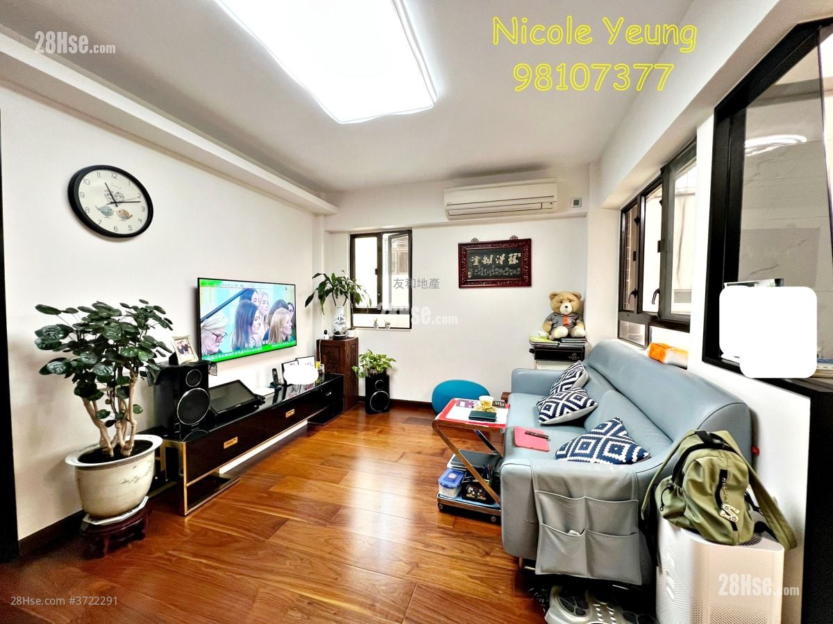 Gallant Villa Sell 2 Bedrooms , 2 Bathrooms 714 ft²