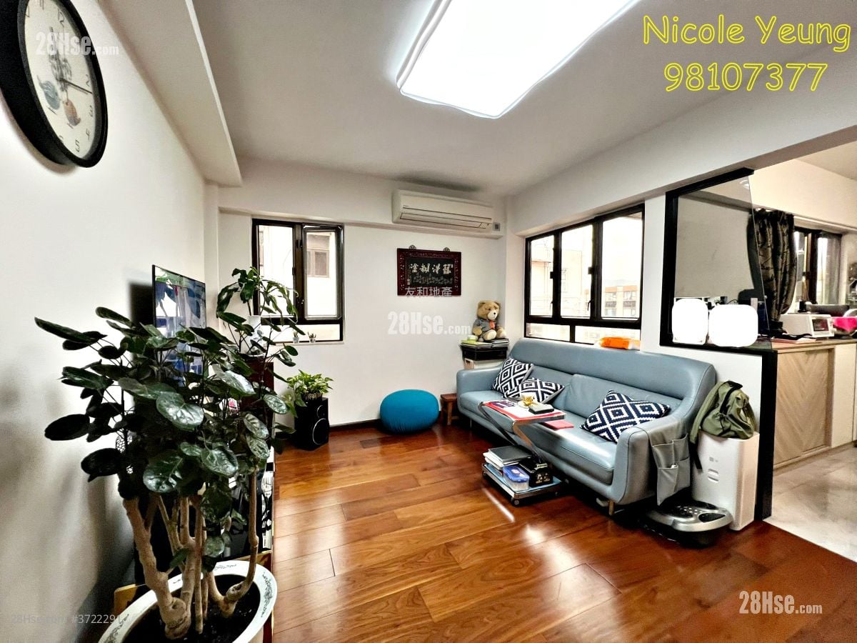 Gallant Villa Sell 2 Bedrooms , 2 Bathrooms 714 ft²