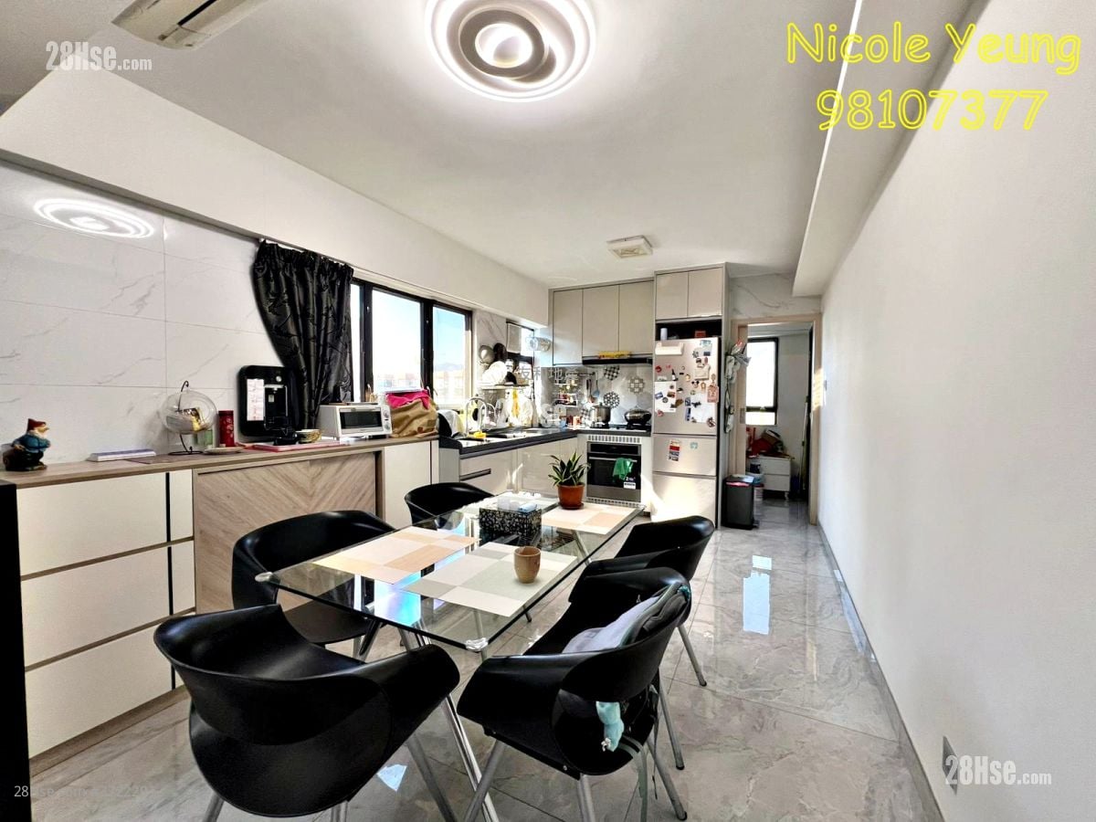 Gallant Villa Sell 2 Bedrooms , 2 Bathrooms 714 ft²